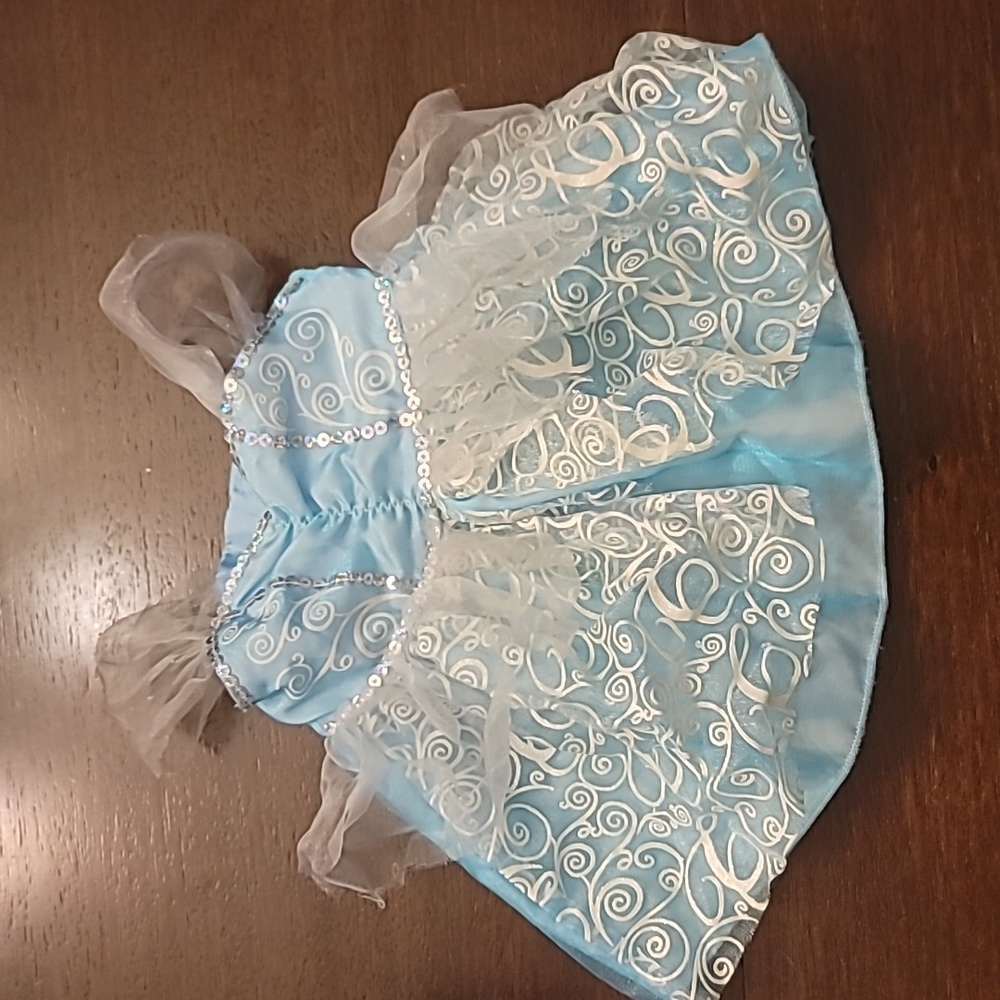 2 Build-a-Bear dresses Cinderella and Elsa?
